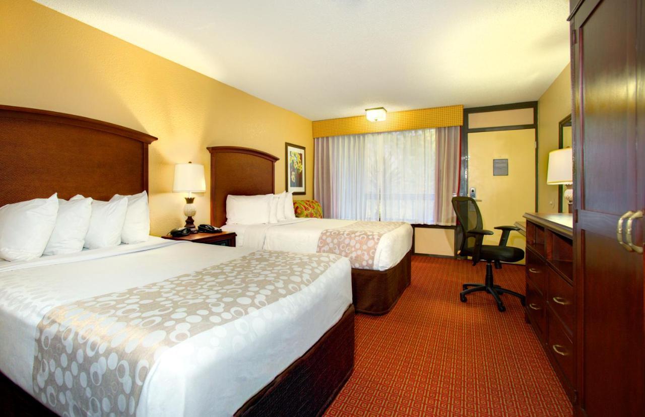 Clarion Inn & Suites At International Drive Williamsburg Eksteriør billede
