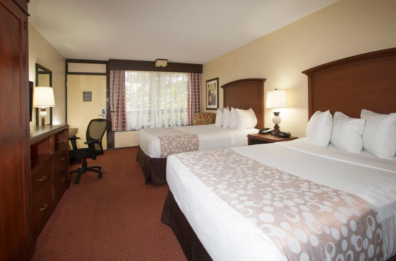 Clarion Inn & Suites At International Drive Williamsburg Eksteriør billede