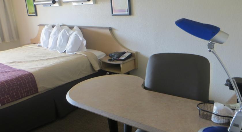 Clarion Inn & Suites At International Drive Williamsburg Eksteriør billede