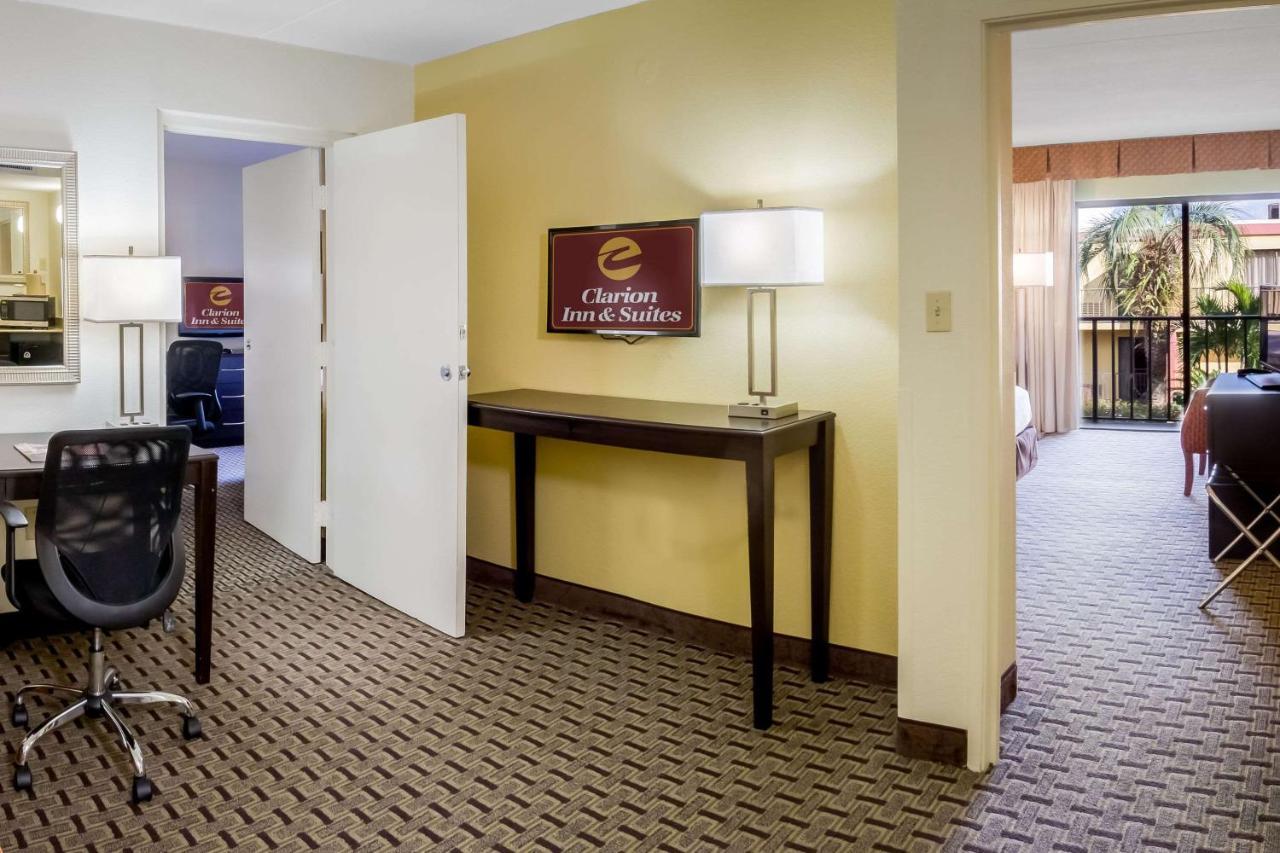 Clarion Inn & Suites At International Drive Williamsburg Eksteriør billede