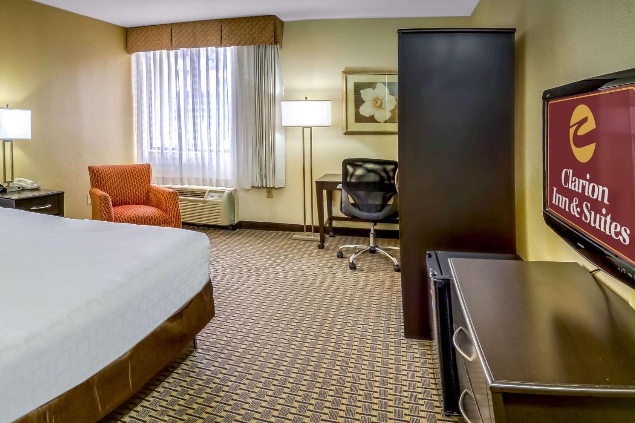 Clarion Inn & Suites At International Drive Williamsburg Eksteriør billede
